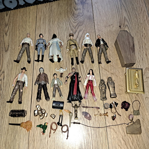 Indiana jones action figure - jones,
