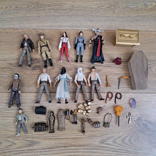 Indiana jones action figure - indiana,