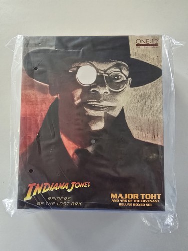 Mezco one indiana jones - mezco,